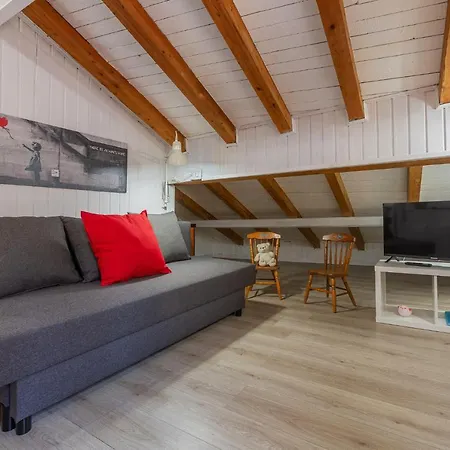 Guesthost - Aposa Little House Appartement