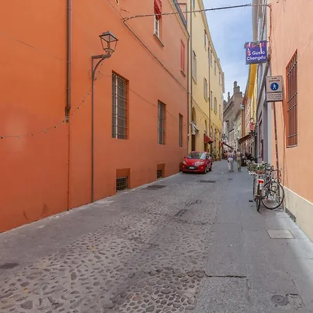 Apartment Guesthost - Aposa Little House Bologna