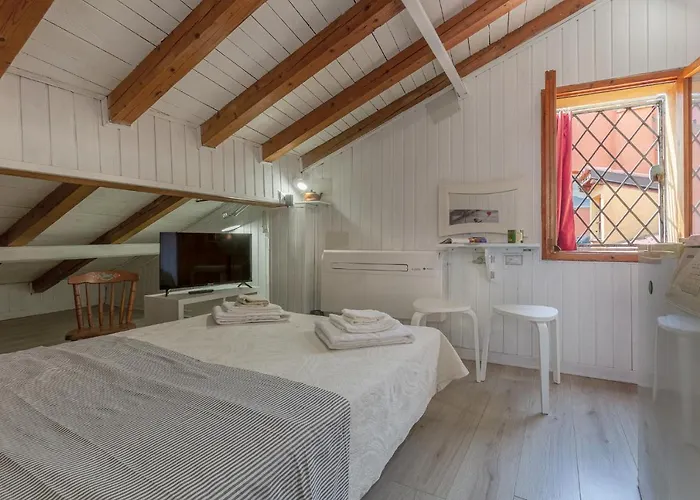 Appartement Guesthost - Aposa Little House *